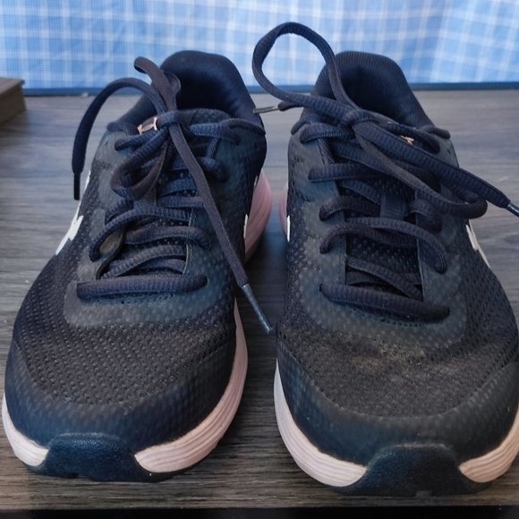 Under Armour Surge sneakers black and pink girl's youth size 4 - Picture 3 of 10